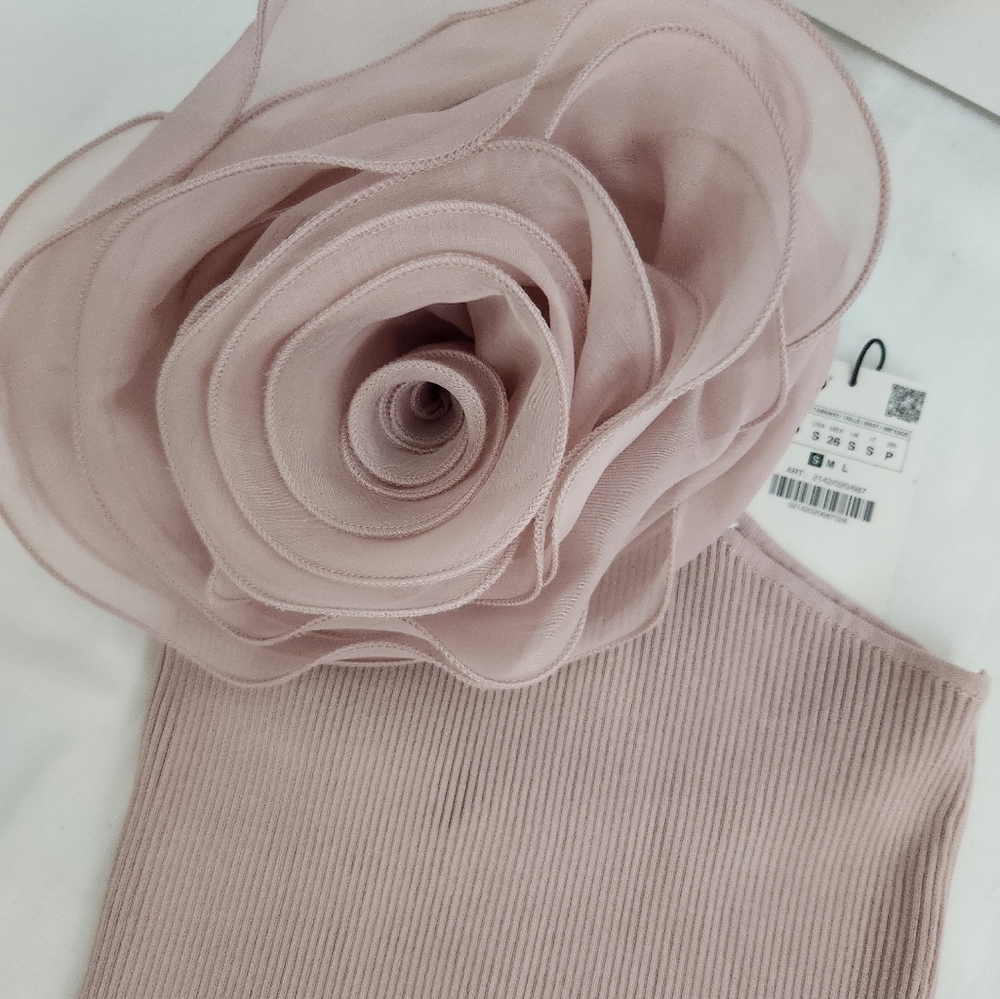 NWT Zara Asymmetrical  Top with Flower - Picture 7 of 9